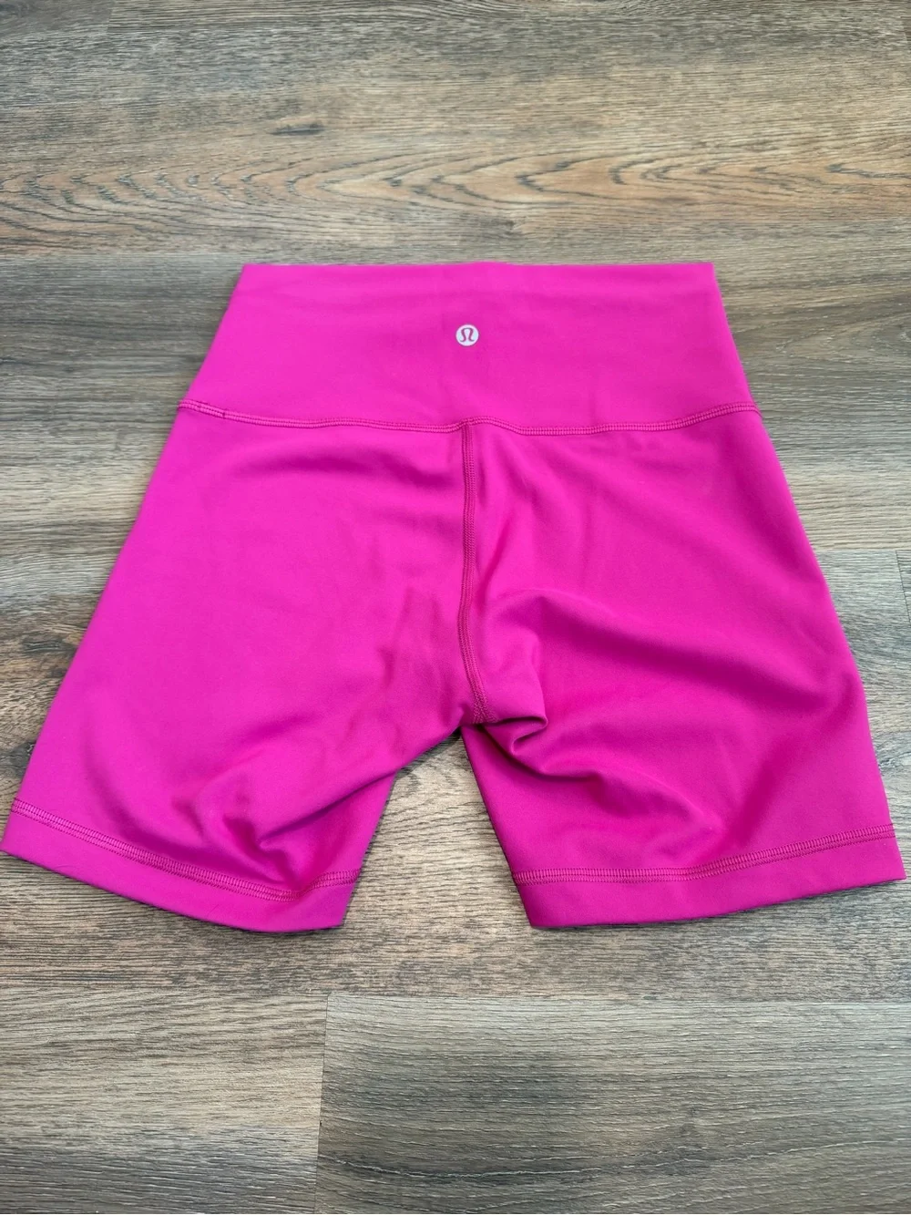 Lululemon Wunder Train High Rise Short 6” Ripened Raspberry Size 6 - Picture 4 of 6